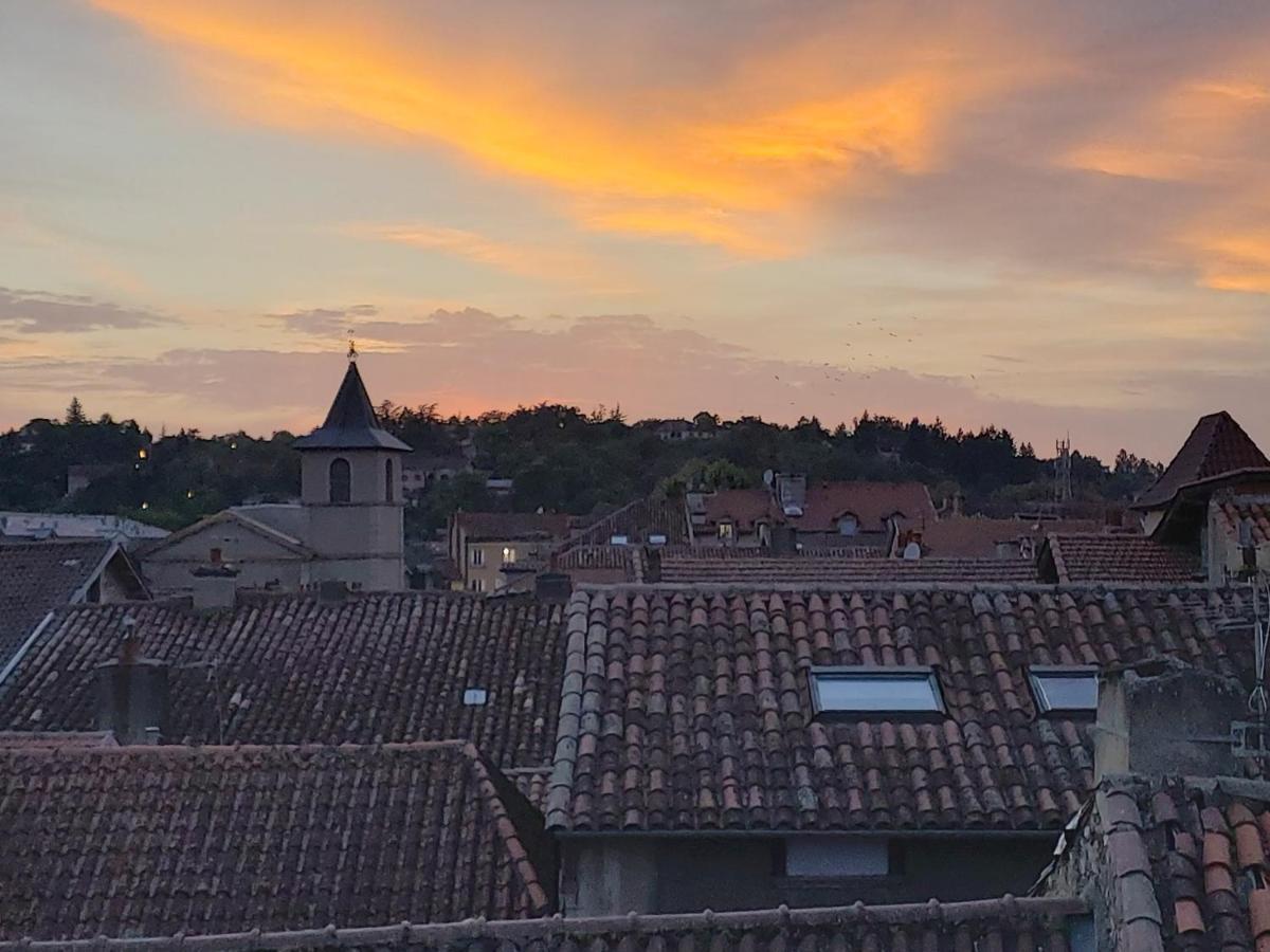 Apartament Le Saint-Georges Villefranche-de-Rouergue Zewnętrze zdjęcie