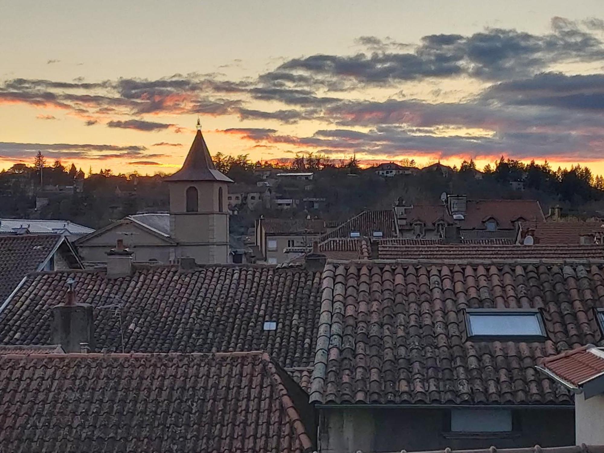 Apartament Le Saint-Georges Villefranche-de-Rouergue Zewnętrze zdjęcie